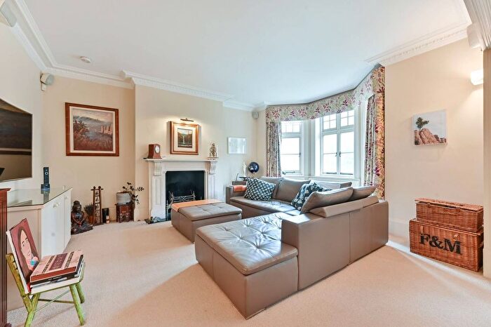4 Bedroom Flat For Sale In Abingdon Villas, Kensington, London, W8