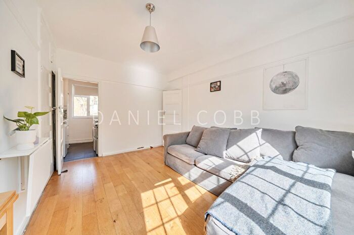 2 Bedroom Flat To Rent In St. Georges Court, Garden Row, SE1