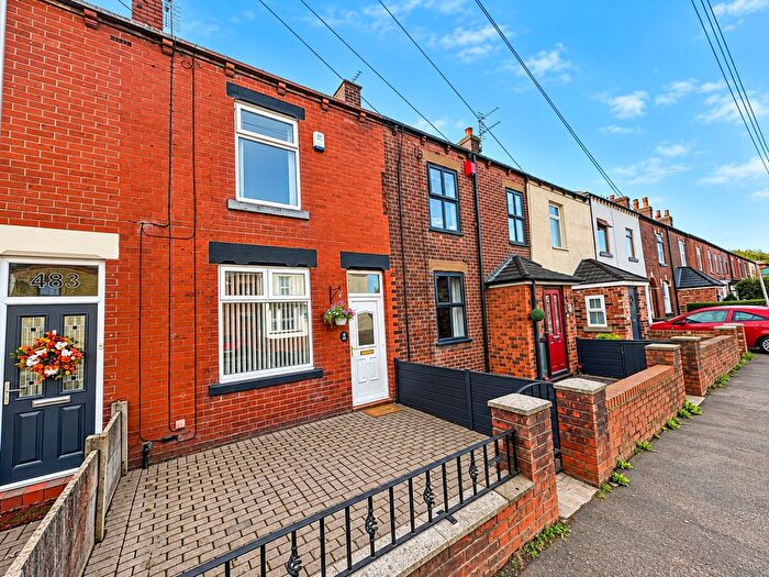 2 Bedroom Terraced House For Sale In Wigan Road, Westhoughton, BL5