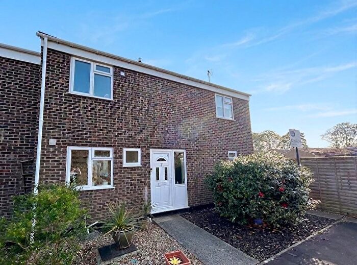 3 Bedroom Terraced House For Sale In Westerleigh Close, Chippenham, SN14