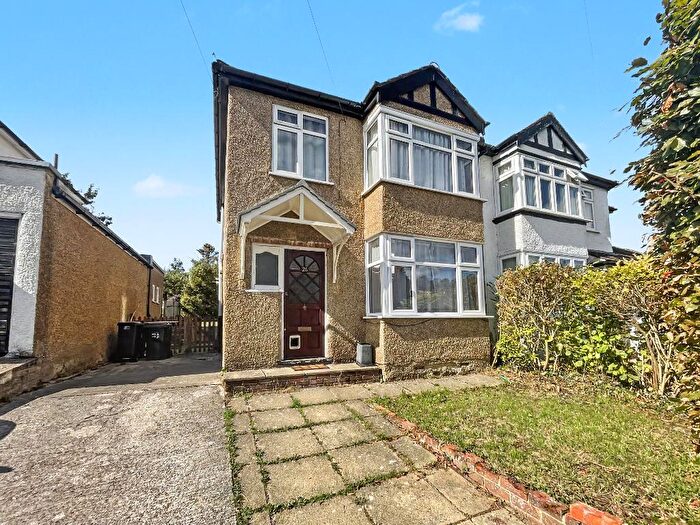 3 Bedroom Semi-Detached House For Sale In Mosslea Road, Whyteleafe, CR3