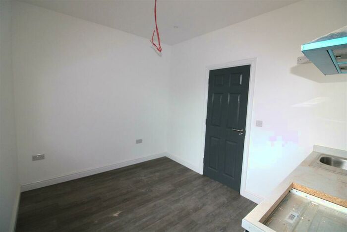 Studio To Rent In Derby Road, Nottingham, NG7