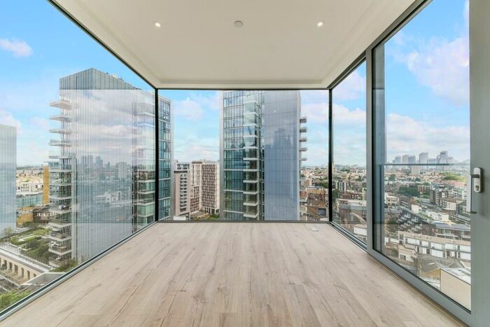 1 Bedroom Flat To Rent In Piazza Walk, Goodman' S Fields, Aldgate, London, E1