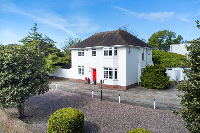 4 Bedroom Detached House For Sale In Hastings Road, Southport, PR8