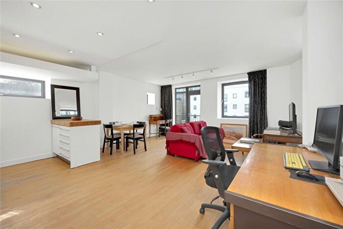 1 Bedroom Apartment For Sale In Britton Street, EC1M