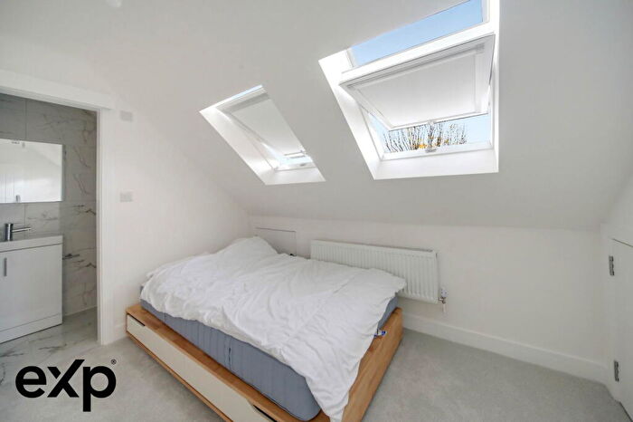 11 Bedroom House Of Multiple Occupation To Rent In Latham Road, Bexleyheath, DA6