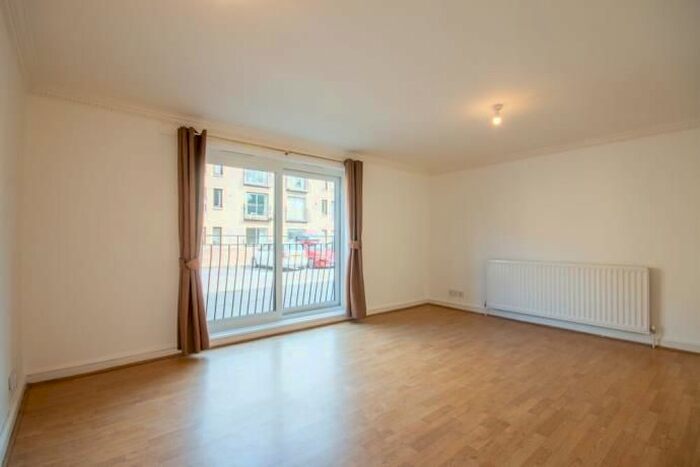 2 Bedroom Flat To Rent In East Parkside, Edinburgh, EH16