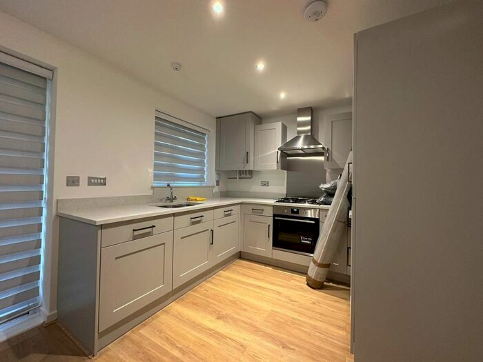 3 Bedroom Semi-Detached House To Rent In Hawfinch Crescent, Harlow, CM17