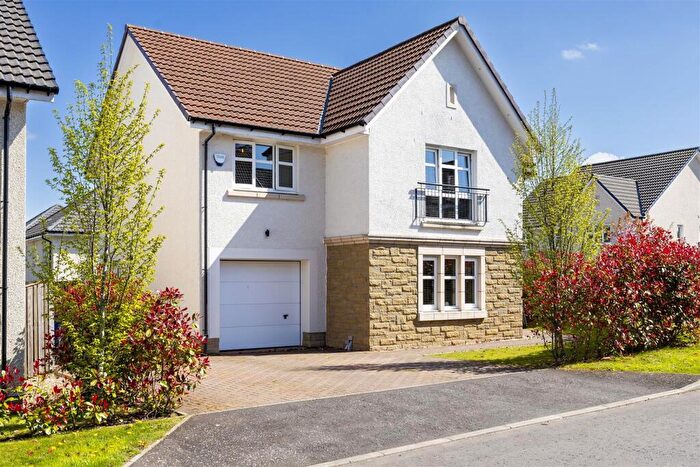 4 Bedroom Detached House To Rent In Cortmalaw Avenue, Milton Of Campsie, G66