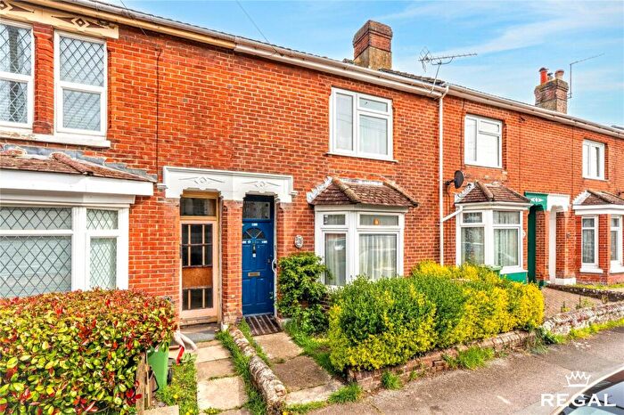 3 Bedroom Terraced House For Sale In Hamilton Road, Eastleigh, SO50