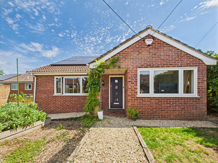 5 Bedroom Detached Bungalow For Sale In Sandy Lane, Tadley, RG26