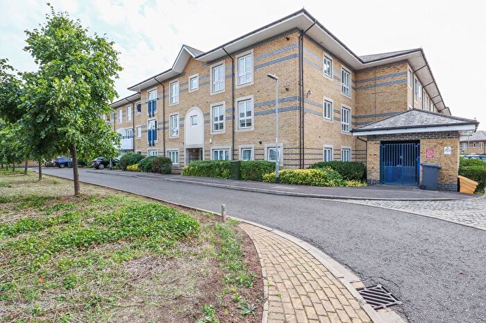 2 Bedroom Flat To Rent In Longworth Avenue, Chesterton, CB4