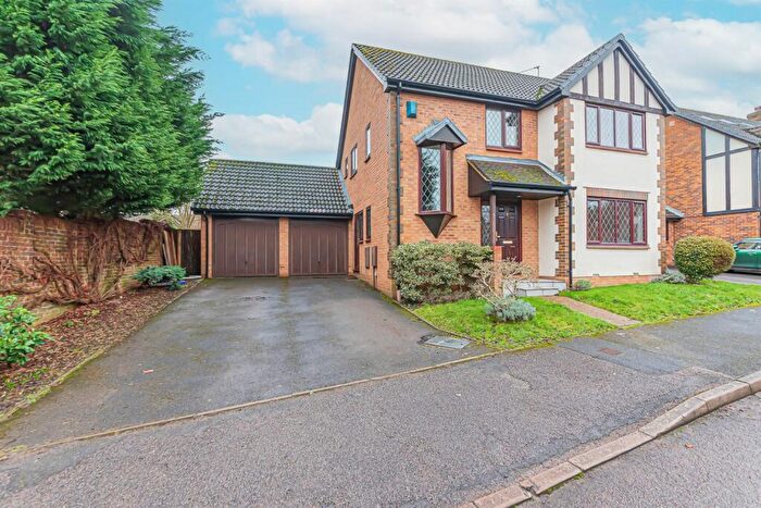 4 Bedroom Detached House To Rent In Almond Close, Wokingham, RG41