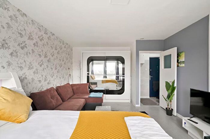 1 Bedroom Flat To Rent In London Borough Of Islington, N7