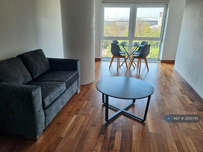 1 Bedroom Flat To Rent In River Heights, London, E15