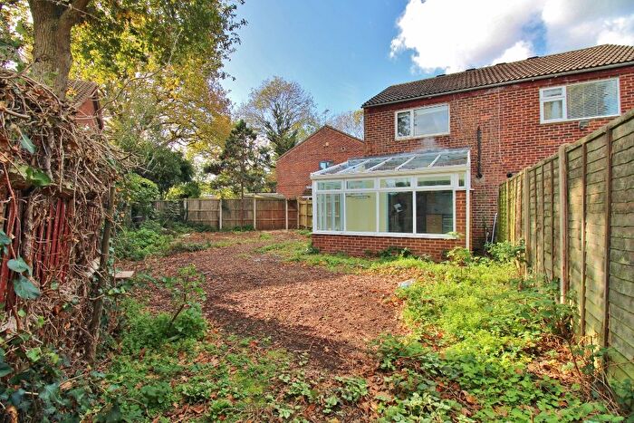 2 Bedroom End Terrace House For Sale In Hawk Close, Hill Head, Fareham, PO14