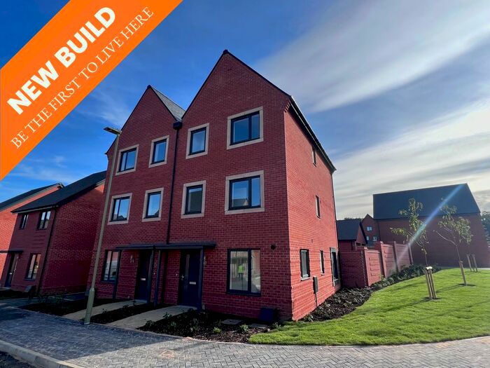 4 Bedroom Semi-Detached House To Rent In Stonyfield Road, Fareham, PO15