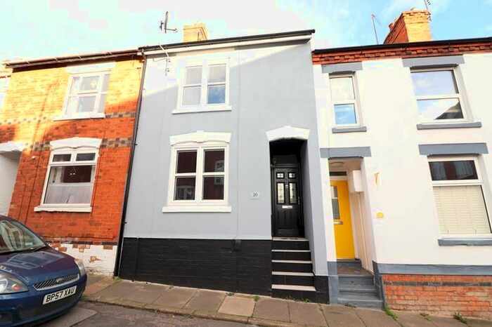 3 Bedroom Terraced House To Rent In Commercial Street, Higham Ferrers, NN10