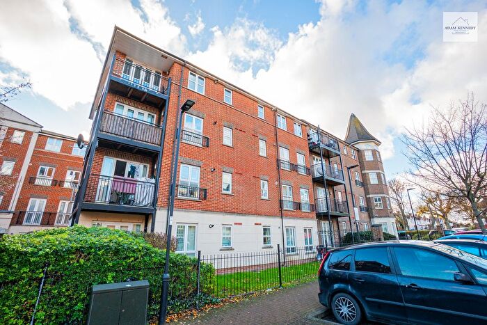 1 Bedroom Flat For Sale In Gareth Drive, London, N9