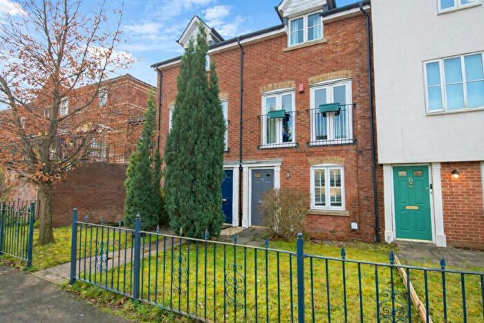 3 Bedroom Terraced House For Sale In Godfrey Gardens, Chartham, Canterbury, CT4