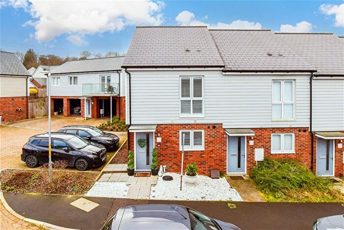 2 Bedroom End Of Terrace House For Sale In Coppice Close, Tunbridge Wells, Kent, TN2