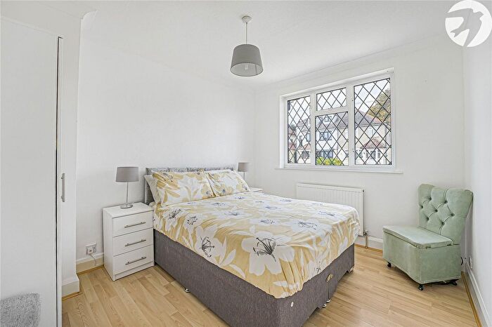 3 Bedroom Terraced House For Sale In Oakfield Park Road, Wilmington, Kent, DA1