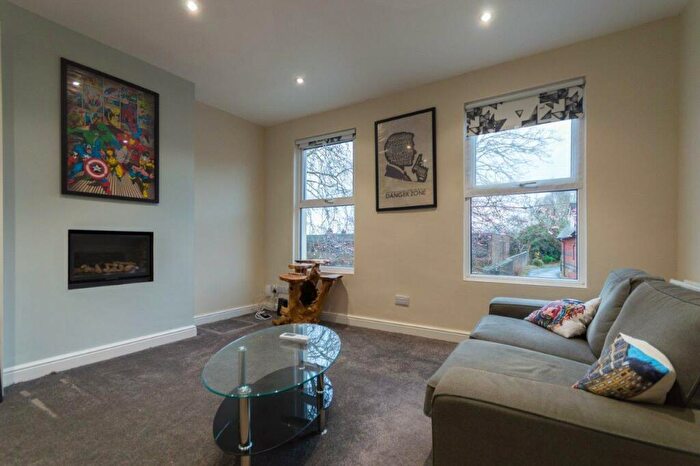 2 Bedroom Maisonette To Rent In Queens Road, Salisbury, SP1