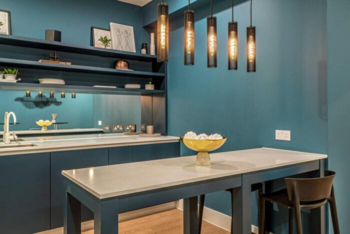 1 Bedroom Flat For Sale In The Bouchon, Silk District, Whitechapel, London, E1