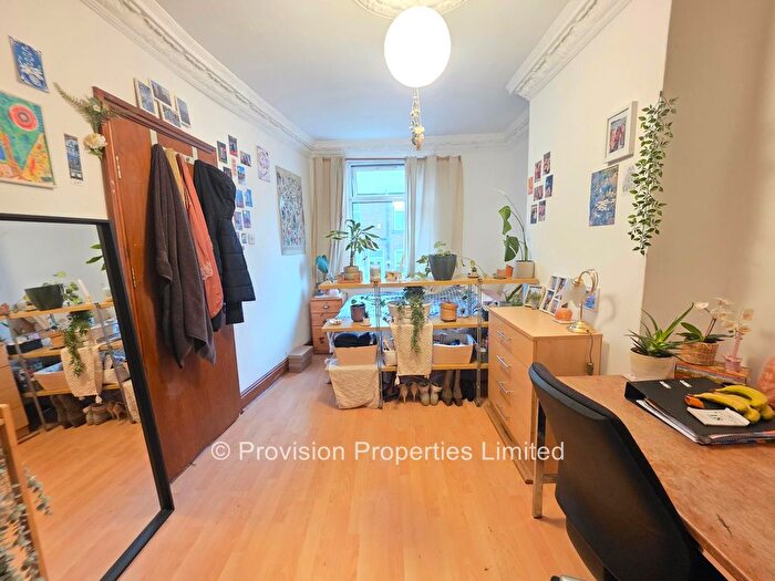 5 Bedroom Terraced House To Rent In Mayville Avenue, Hyde Park, Leeds, LS6