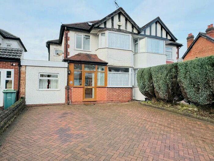 3 Bedroom Semi-Detached House To Rent In Olton Road, Shirley, Solihull, B90