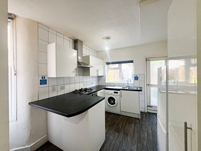 4 Bedroom Terraced House To Rent In Madeira Road, London, E11