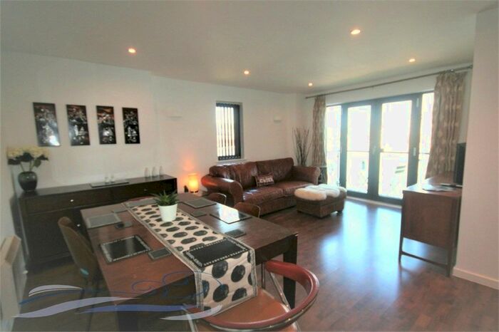 2 Bedroom Flat To Rent In South Quay, Kings Road, SA1