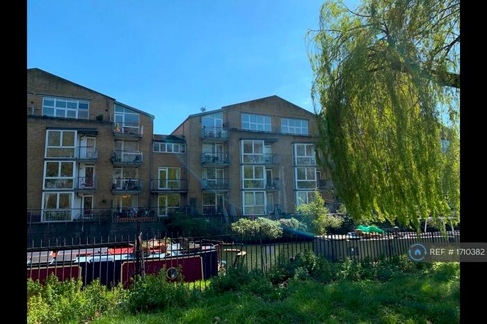 2 Bedroom Flat To Rent In Printers Mews, London, E3