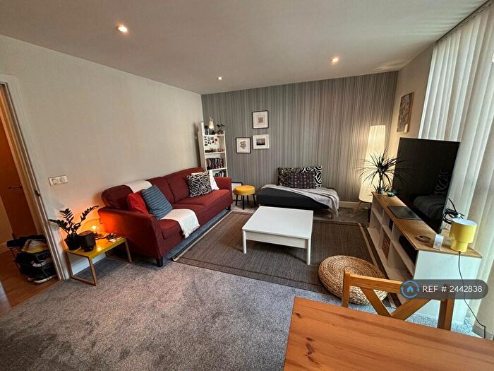 2 Bedroom Flat To Rent In Viva, Birmingham, B1