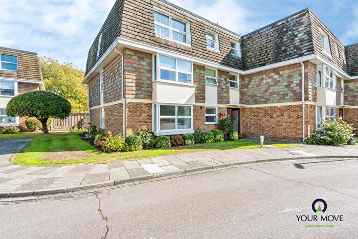2 Bedroom Flat For Sale In Sudley Gardens, Bognor Regis, West Sussex, PO21