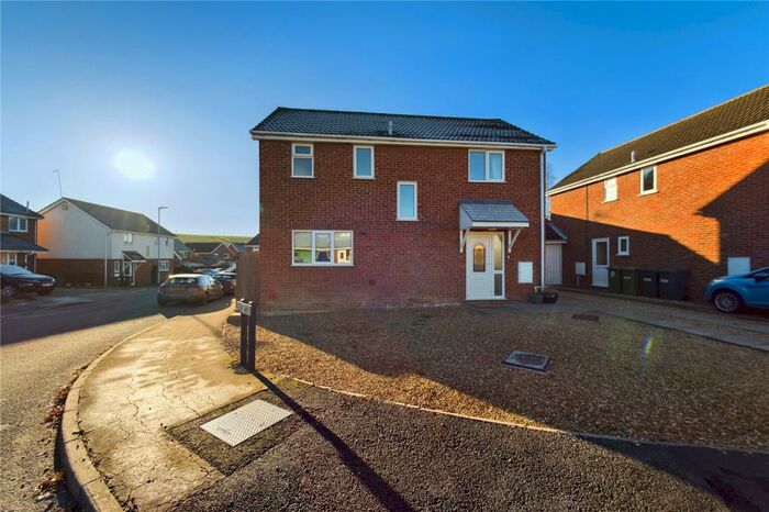 4 Bedroom Detached House To Rent In Middlefield Road, Sawtry, Huntingdon, Cambridgeshire, PE28
