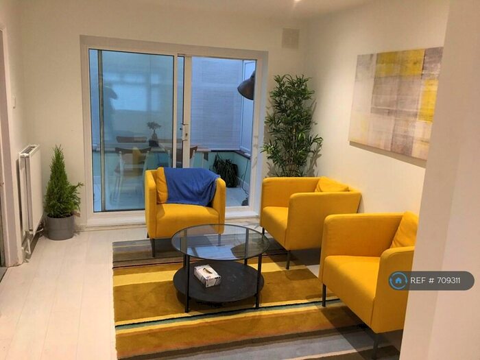 3 Bedroom Semi-Detached House To Rent In Bexley, Bexley, DA5