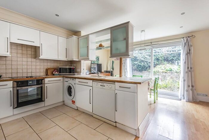 4 Bedroom Terraced House To Rent In Five Oaks Mews Bromley, BR1