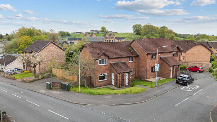 2 Bedroom Flat For Sale In Burnside Crescent, Hardgate, G81