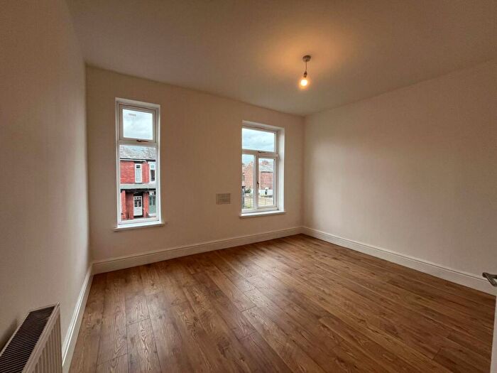 3 Bedroom House To Rent In Guildford Road, Salford, M6