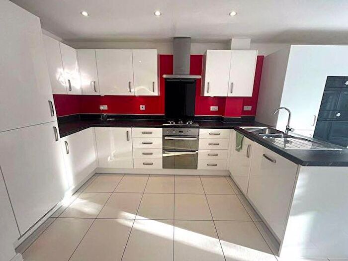 3 Bedroom Town House For Sale In Swithins Lane, Charlton Hayes, BS34