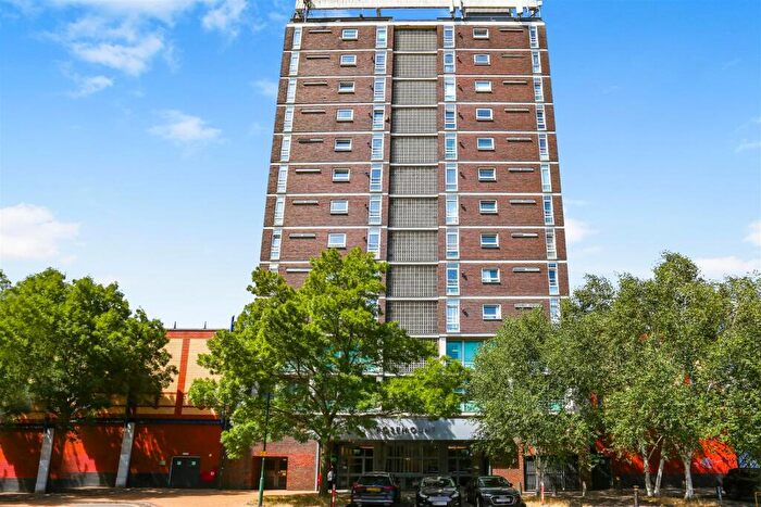 2 Bedroom Apartment For Sale In Clarendon Road, Wallington, SM6