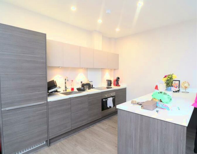 1 Bedroom Flat To Rent In Greenleigh Court, Dawsons Square, Pudsey, LS28