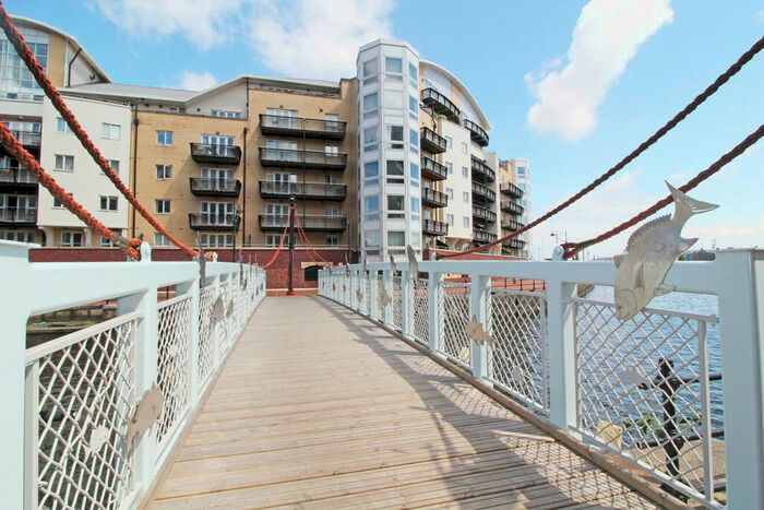 2 Bedroom Apartment To Rent In Adventurers Quay, Cardiff Bay, CF10
