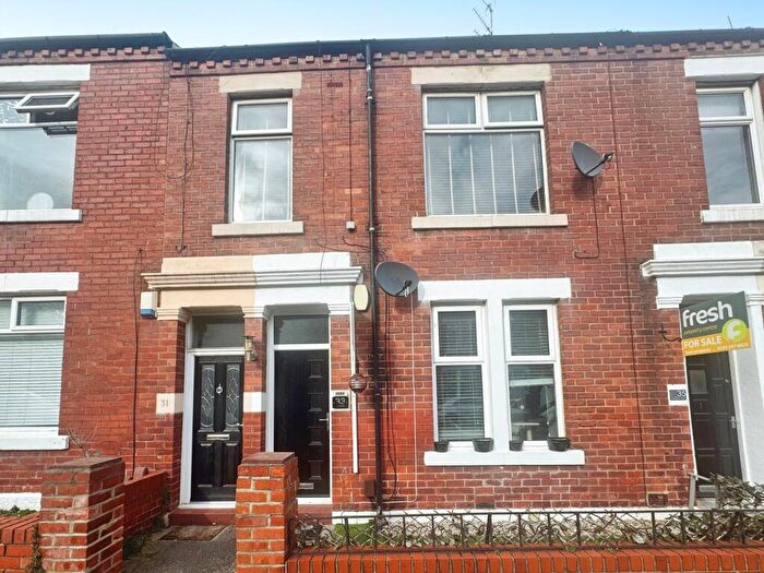 2 Bedroom Flat For Sale In Lansdowne Terrace, North Shields, NE29