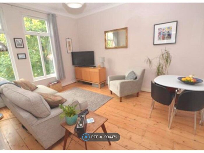 1 Bedroom Flat To Rent In Whitelow Lodge, Chorlton, M21