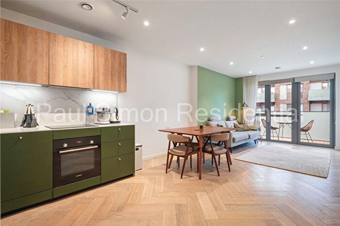 2 Bedroom Flat For Sale In Cross Lane, Hornsey, London, N8