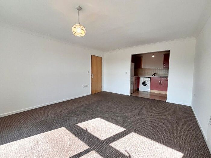 2 Bedroom Flat To Rent In Douglas Road, Stanwell, Staines, TW19