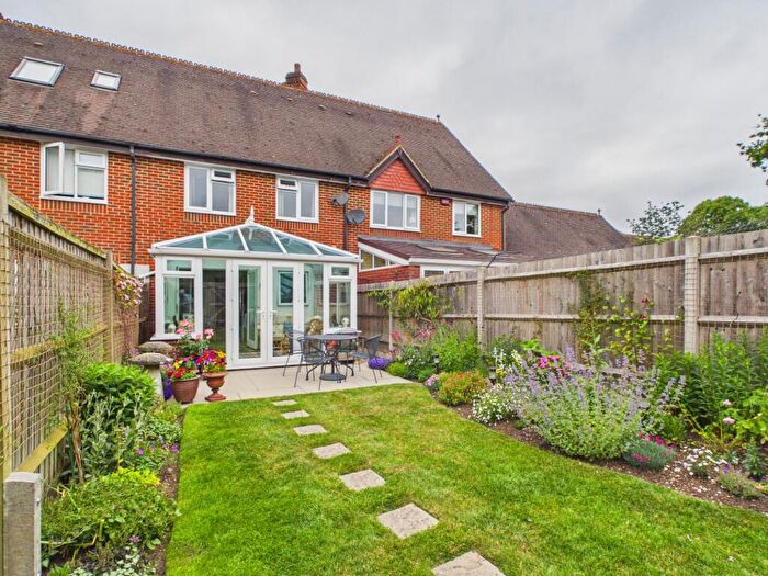 3 Bedroom Terraced House For Sale In Tudor Close, Bramley, RG26