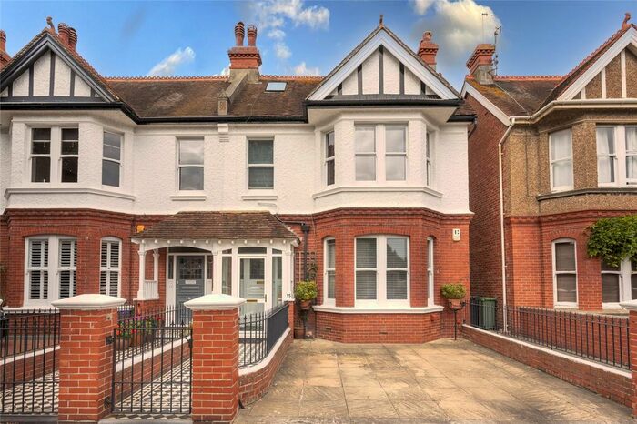 1 Bedroom Flat To Rent In Vallance Road, Hove, BN3